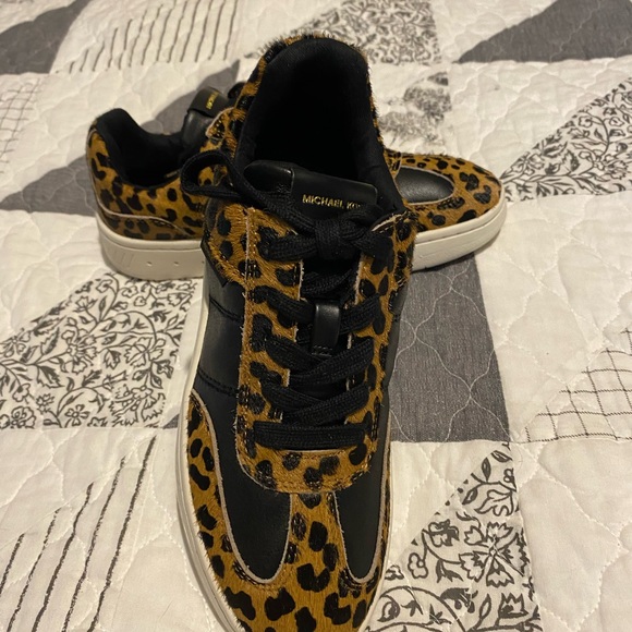 Michael Kors Shoes - MICHAEL KORS Kai Leopard Print Calf Hair Sneaker MSRP: $195
Size 6M
